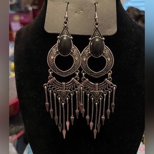 Paparazzi Fashion earrings sets in silver and black